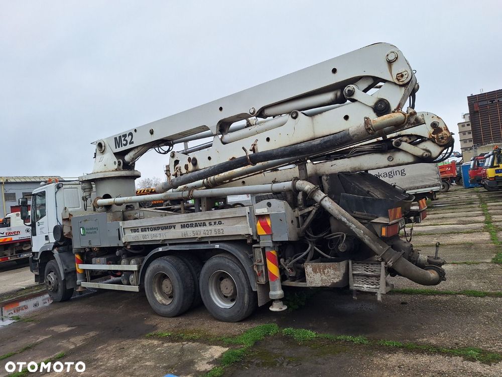 Iveco Eurotrakker 260E38 6X4 + Cifa 32 - 9