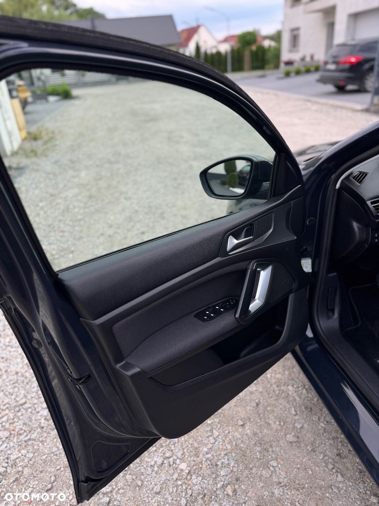 Peugeot 308 1.6 BlueHDi Active S&S EAT6 - 19