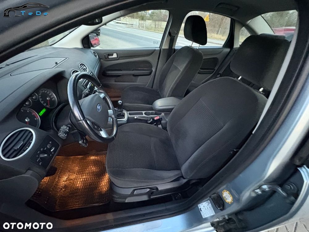 Ford Focus 1.6 Ti-VCT Ghia - 18