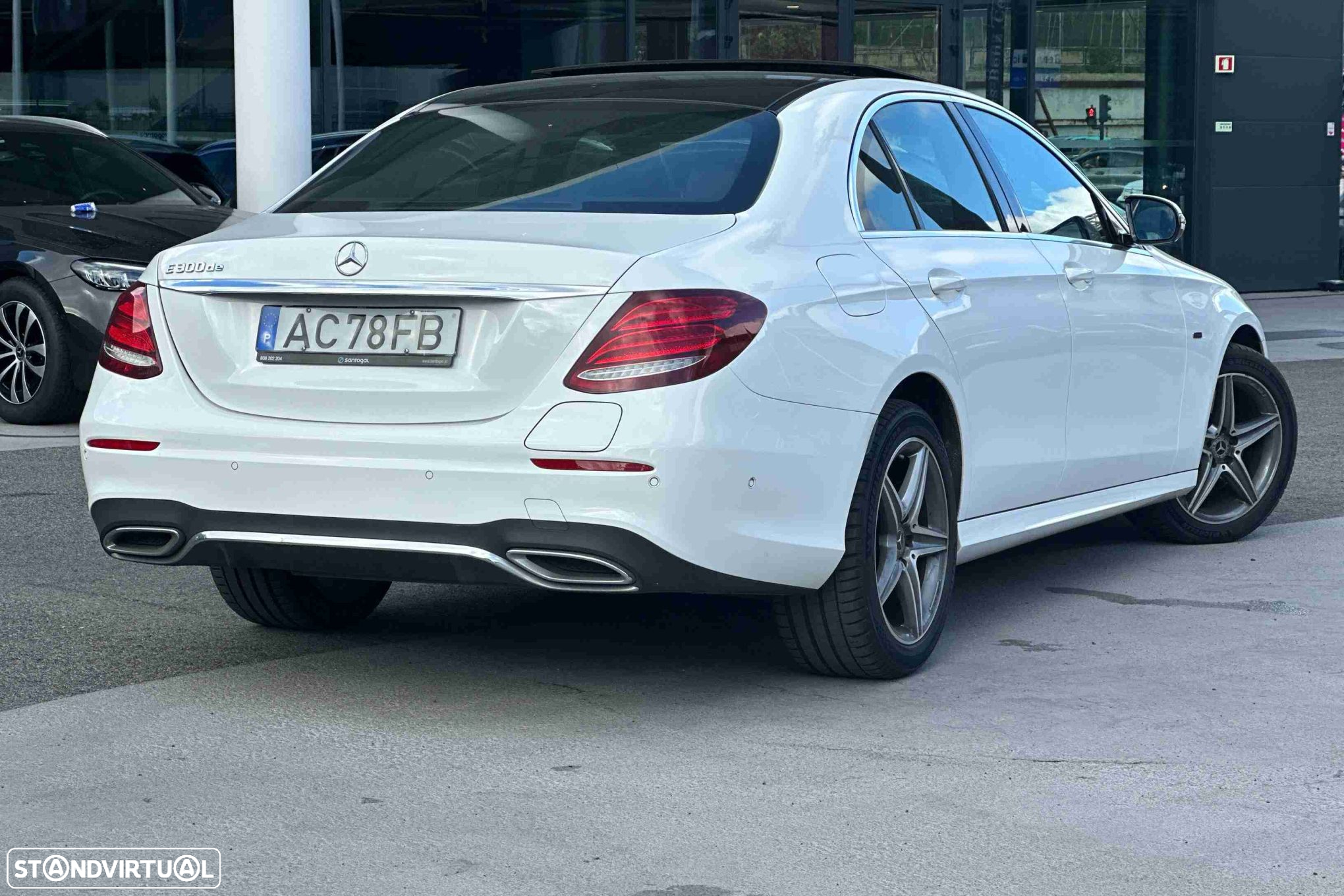 Mercedes-Benz E 300 de AMG Line - 2