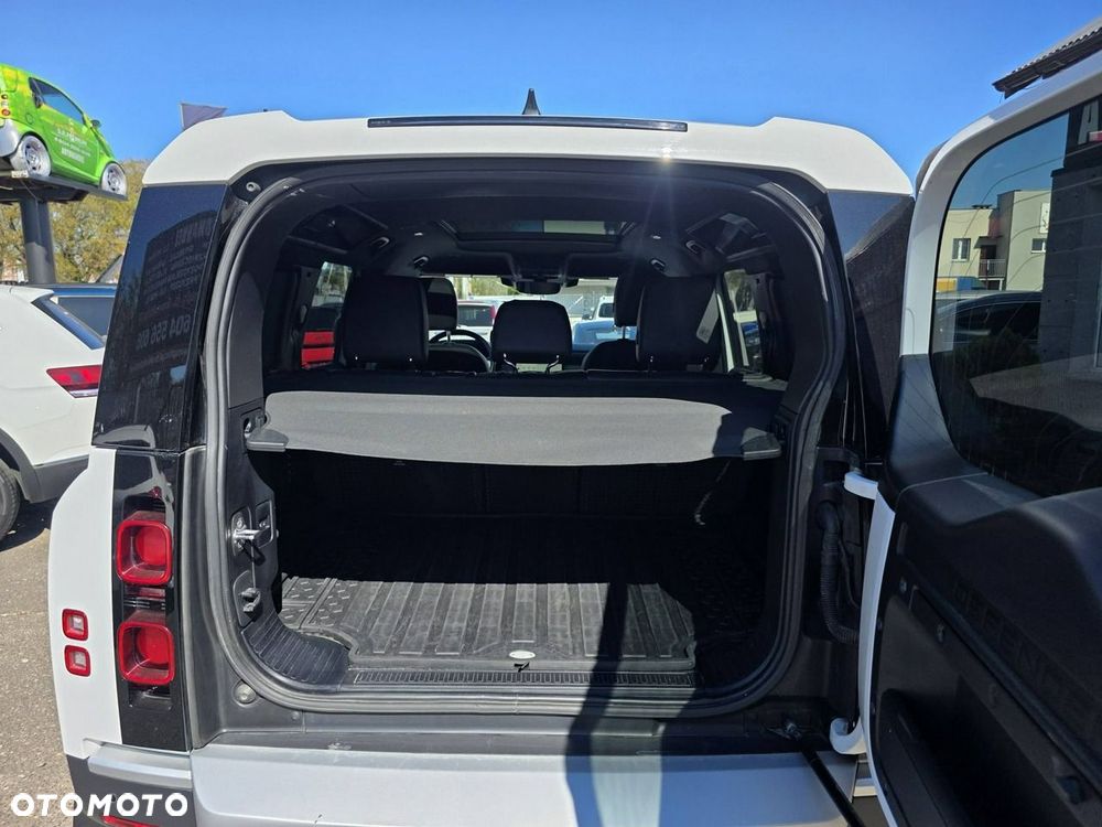 Land Rover Defender 2.0 P300 75th Limited Edition - 31