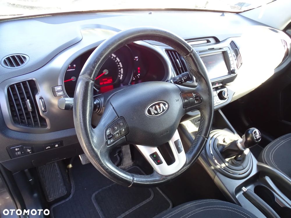 Kia Sportage 1.7 CRDI 2WD ISG Dream-Team Edition - 29