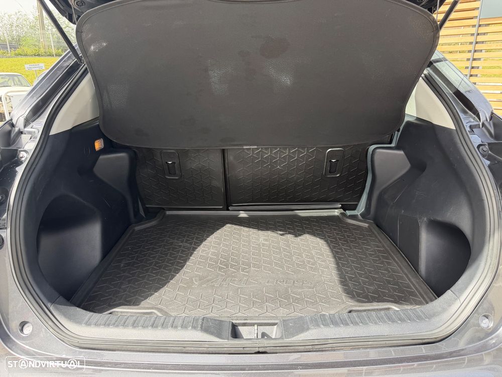 Toyota Yaris Cross 1.5 HDF Comfort Plus AWD - 16
