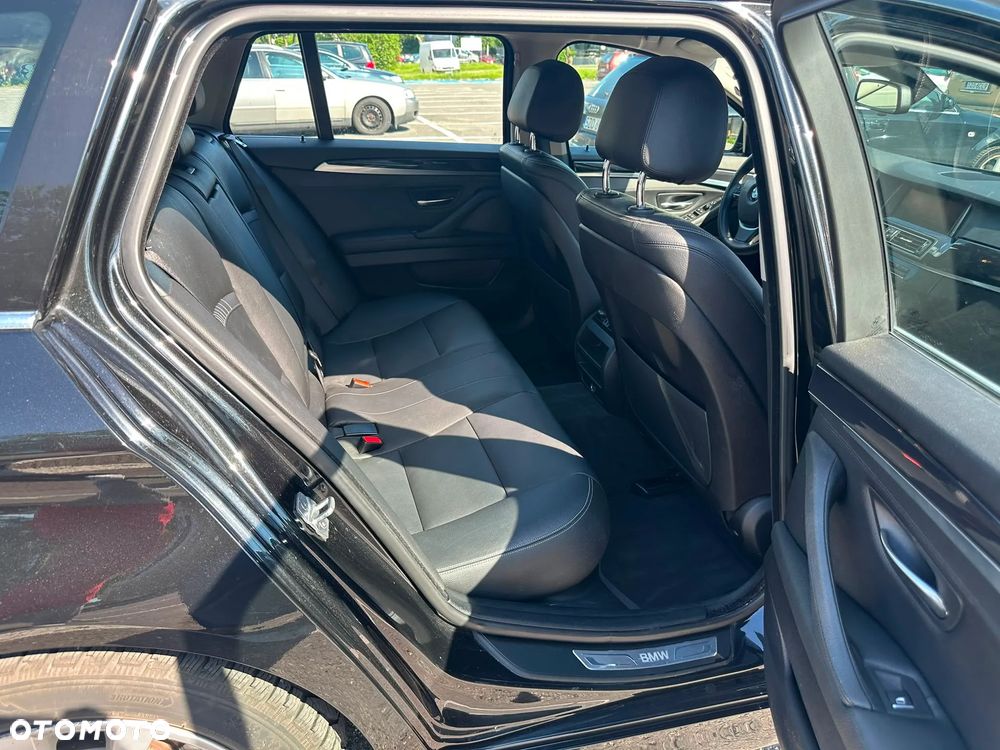 BMW Seria 5 520d Luxury Line - 14