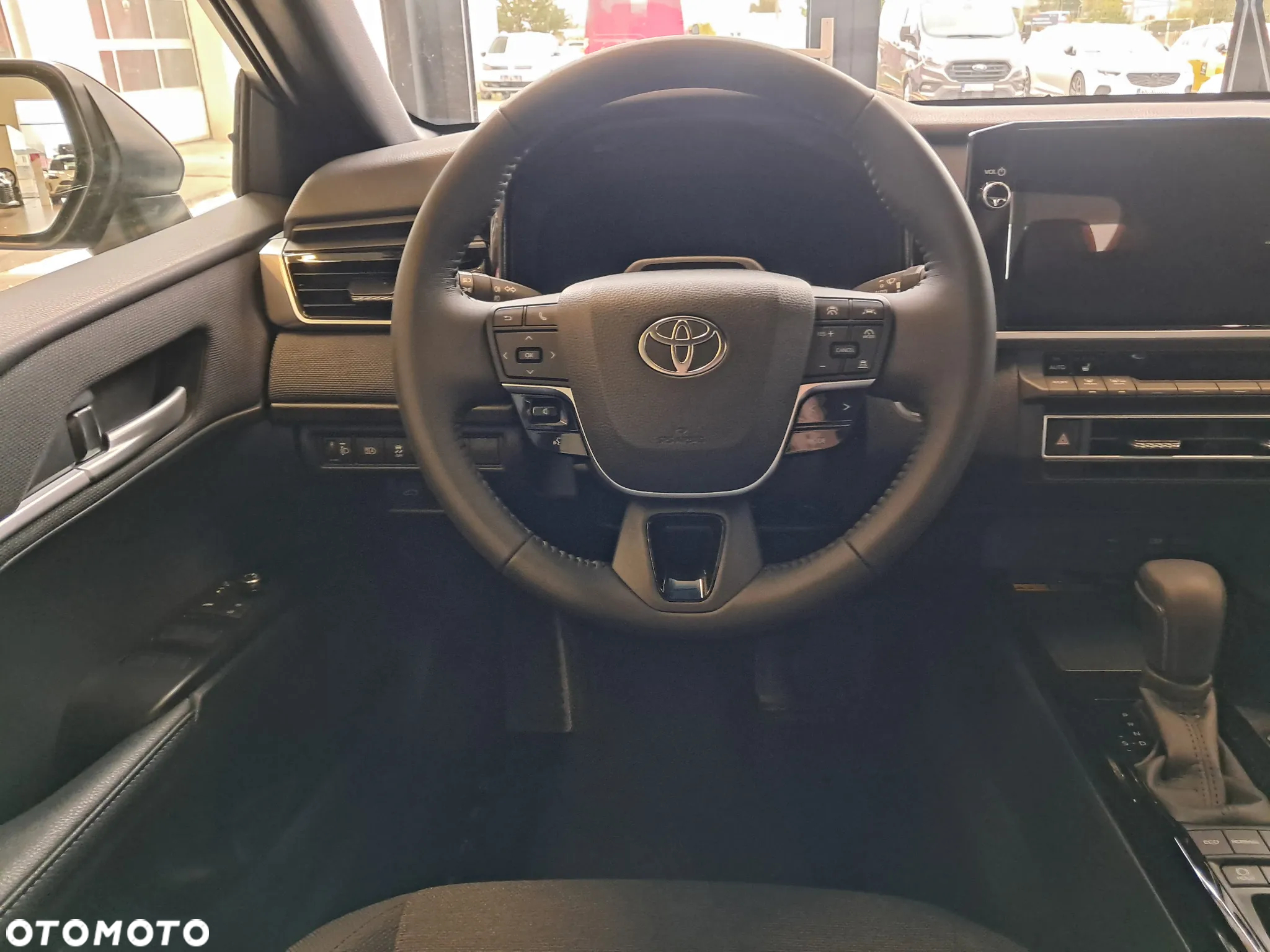 Toyota Camry 2.5 Hybrid Dynamic Force Comfort e-CVT - 12