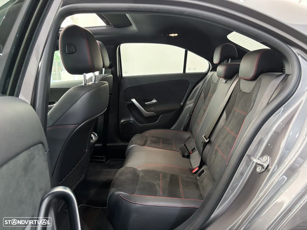 Mercedes-Benz A 250 Limousine - 11