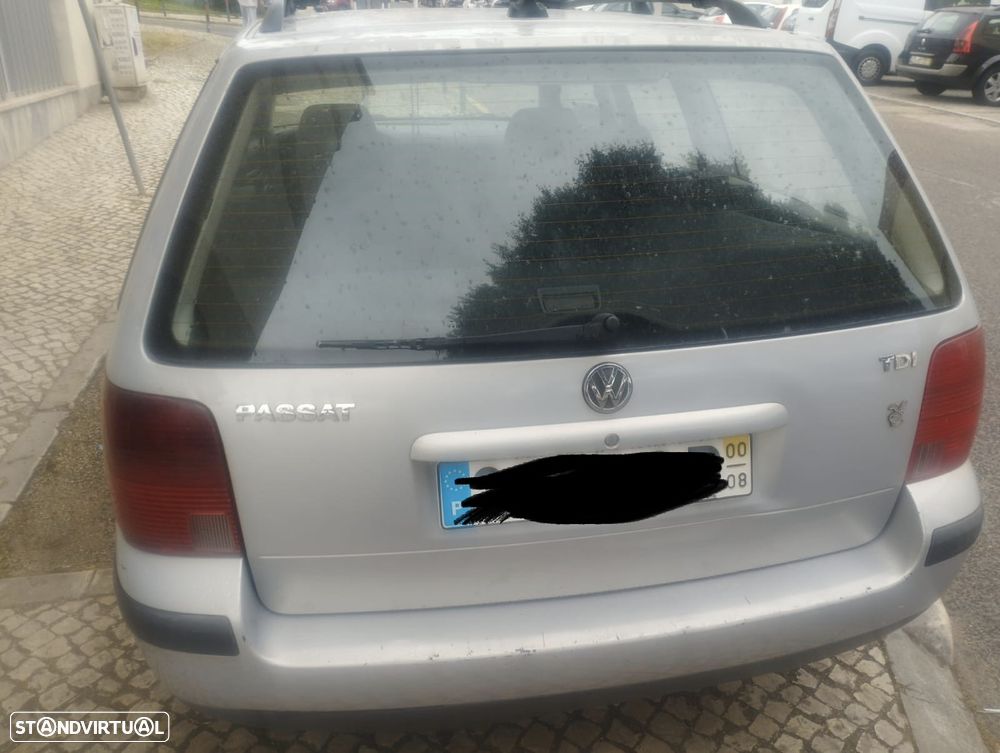 VW Passat 1.9 TDi Confortline - 3