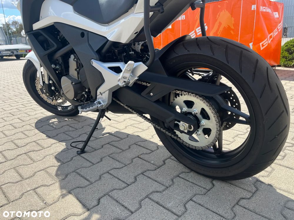 CFMoto 650 MT - 13