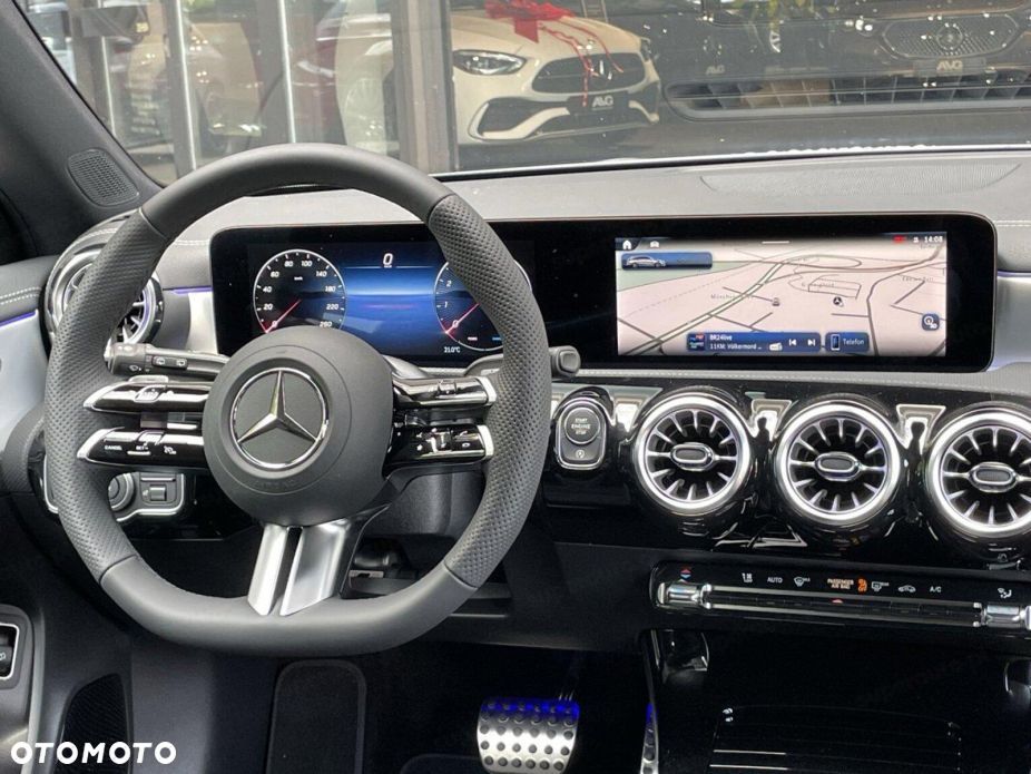 Mercedes-Benz CLA 250 4-Matic AMG Line 7G-DCT - 10