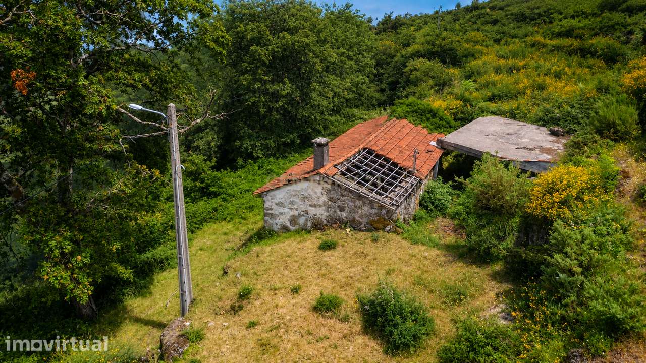**Oportunidade no Gerês: Terreno de 850 m² com Ruína em Valdreu, Vila - Grande imagem: 4/14