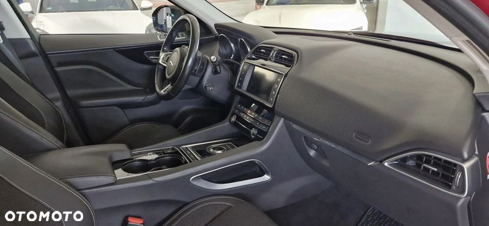 Jaguar F-Pace 2.0 i4D AWD R-Sport - 7