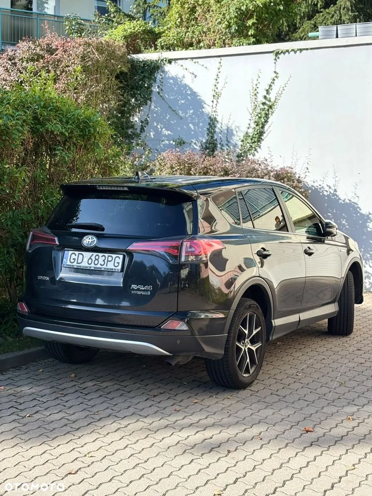 Toyota RAV4 - 10