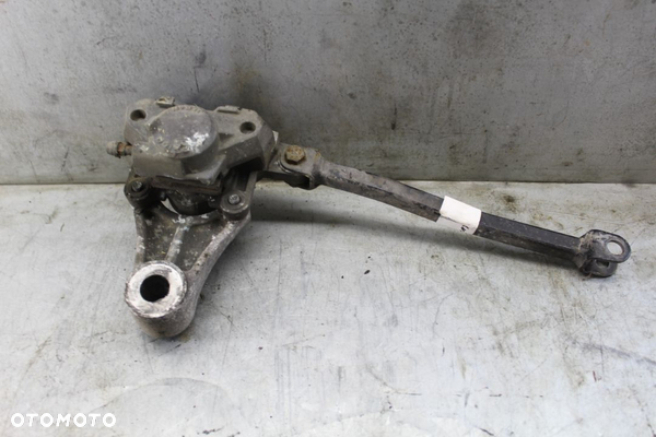 Suzuki GSX 750 Inazuma Zacisk hamulcowy tył mocowanie