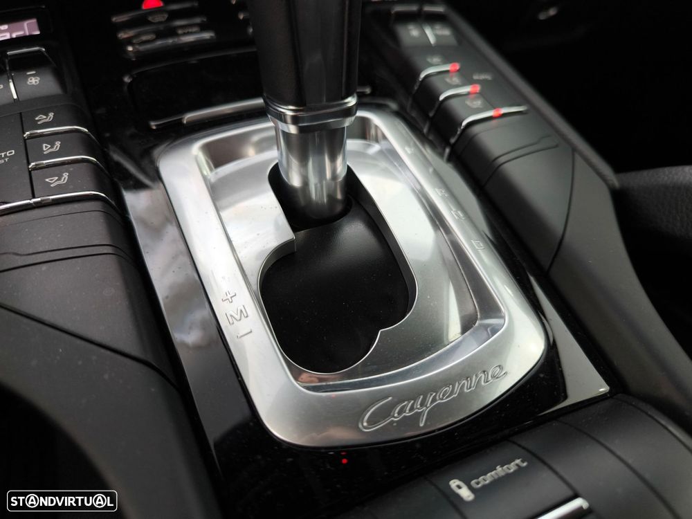 Porsche Cayenne S E-Hybrid - 18