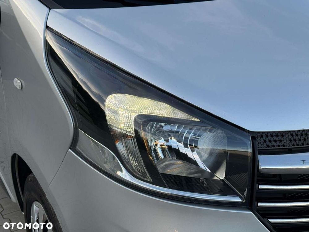Opel Vivaro - 11
