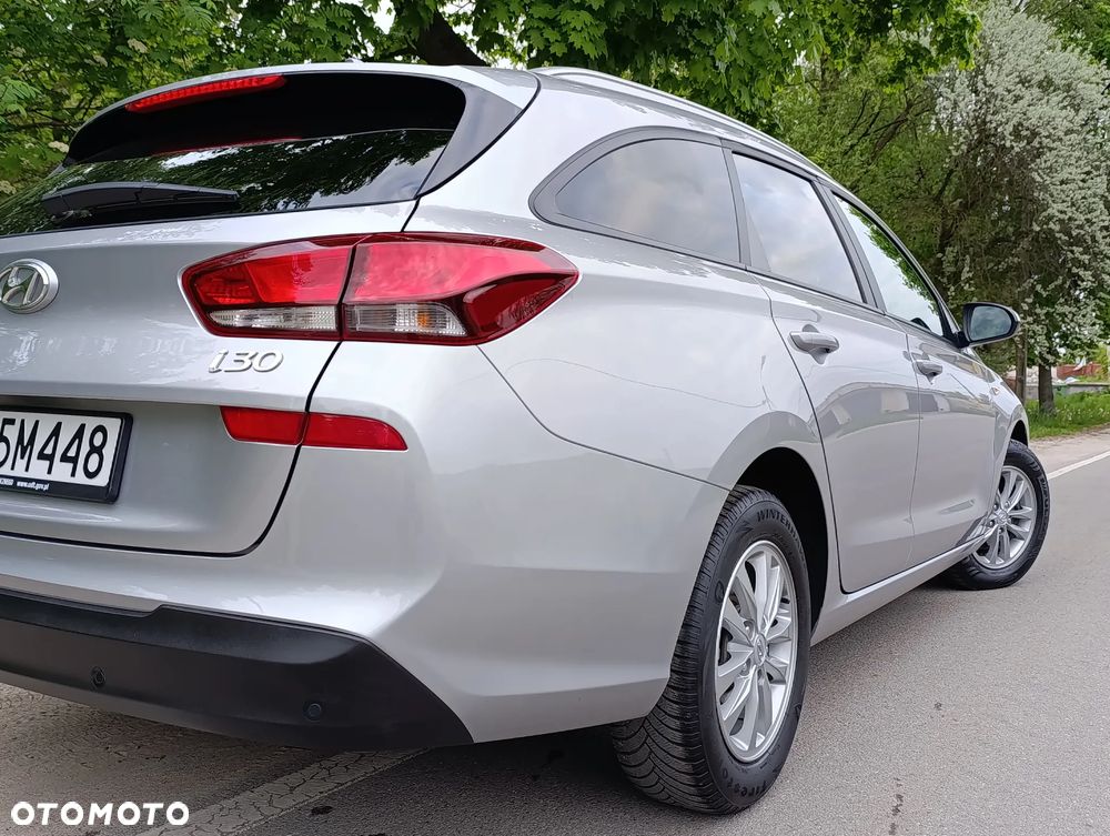 Hyundai i30 1.5 DPI Classic + - 31