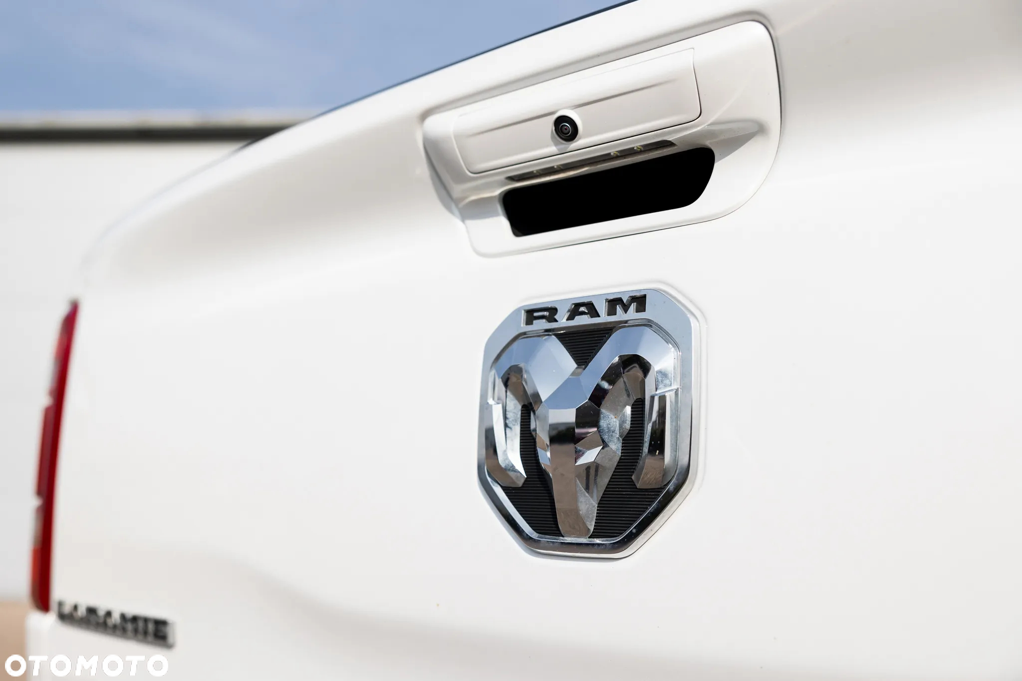 RAM 1500 5.7 Crew Cab Laramie - 18