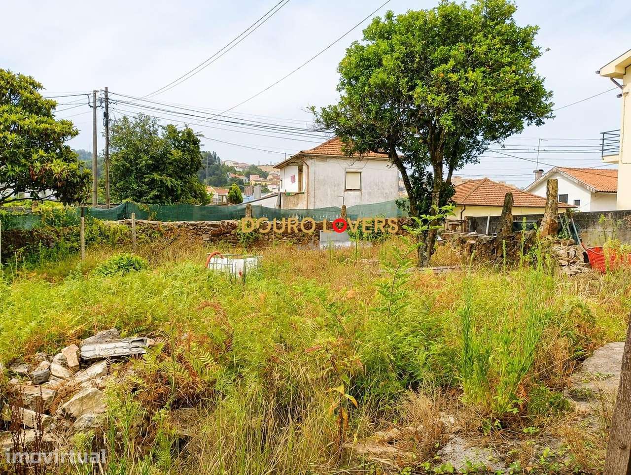 Casa T2 com Terreno de 978 m2 - Fânzeres - Grande imagem: 2/24