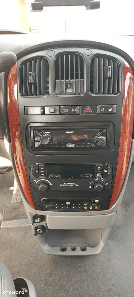Chrysler Grand Voyager 2.8 CRD Limited S&G - 23