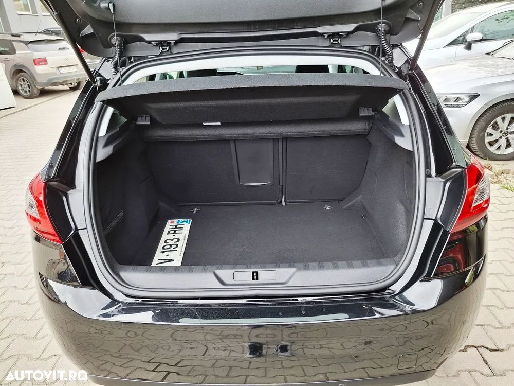 Peugeot 308 1.2 L PureTech Turbo Allure - 10