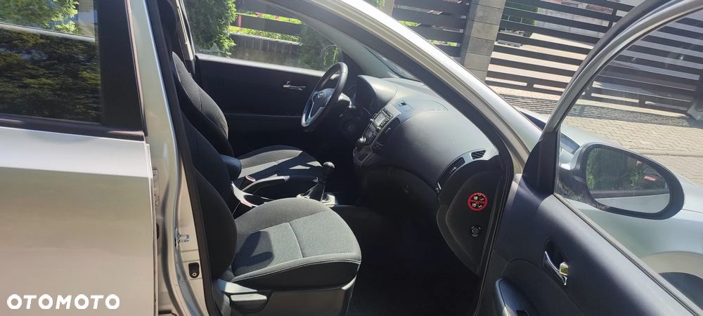 Hyundai i30 1.6 CRDi Comfort - 13