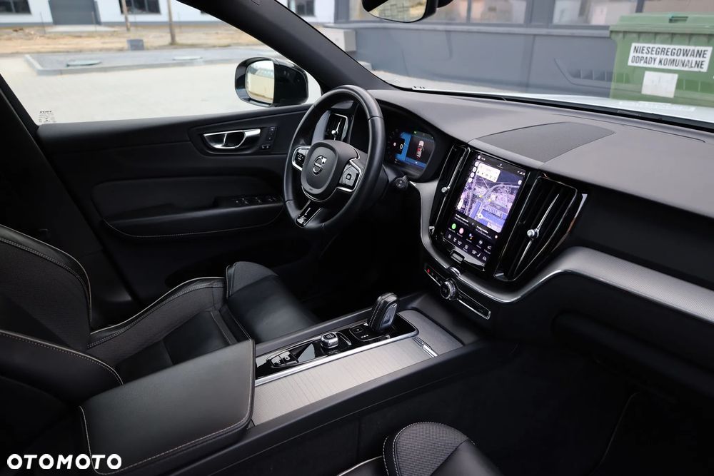 Volvo XC 60 T6 AWD Recharge Geartronic RDesign - 26