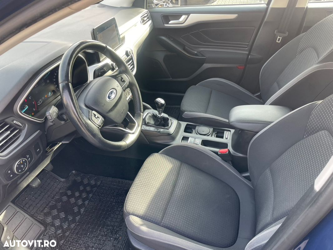 Ford Focus 1.0 EcoBoost Trend Edition - 10
