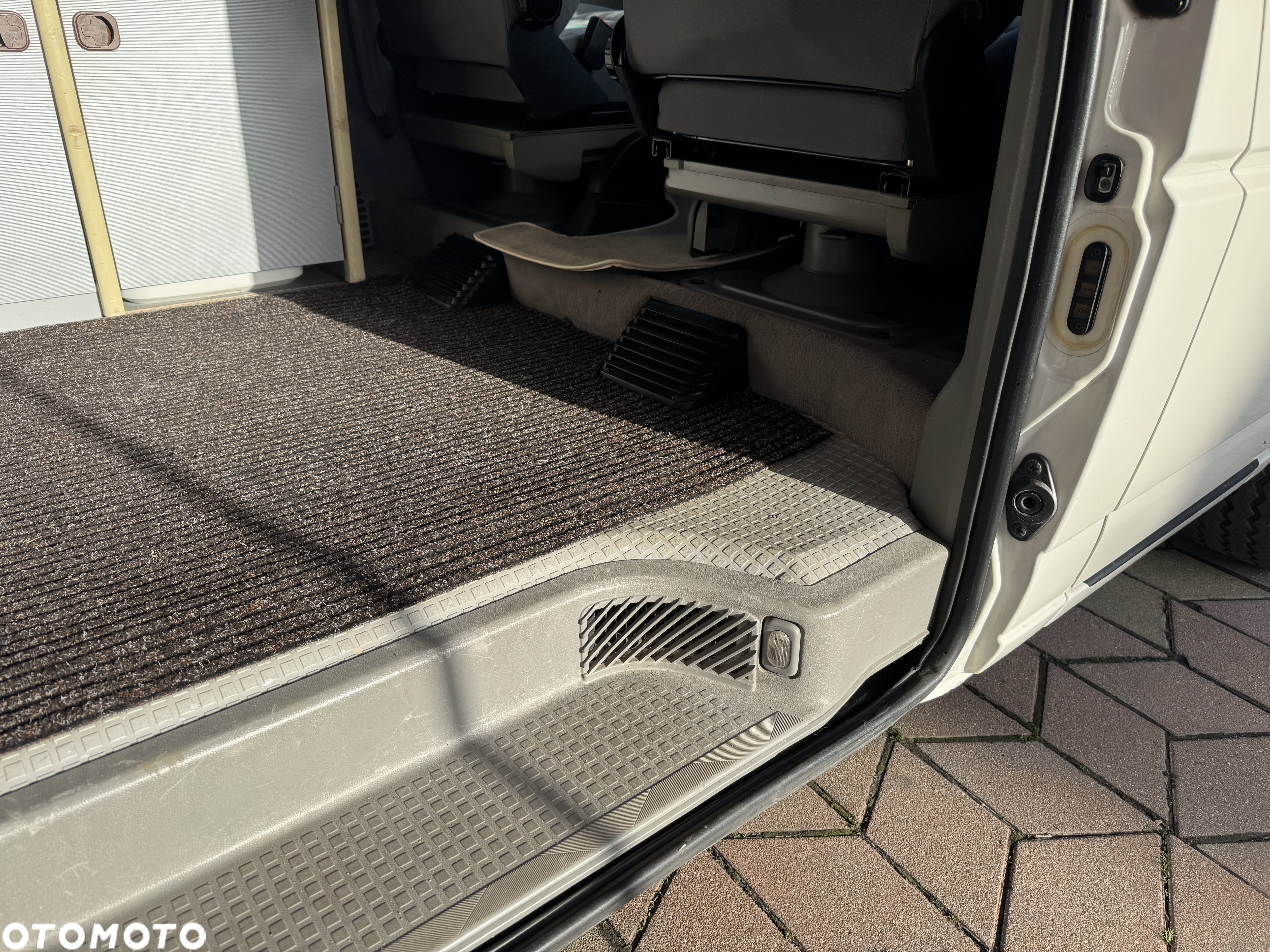 Volkswagen Transporter - 28