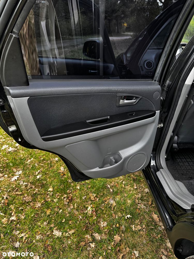 Suzuki SX4 1.6 VVT 4x4 Comfort - 14