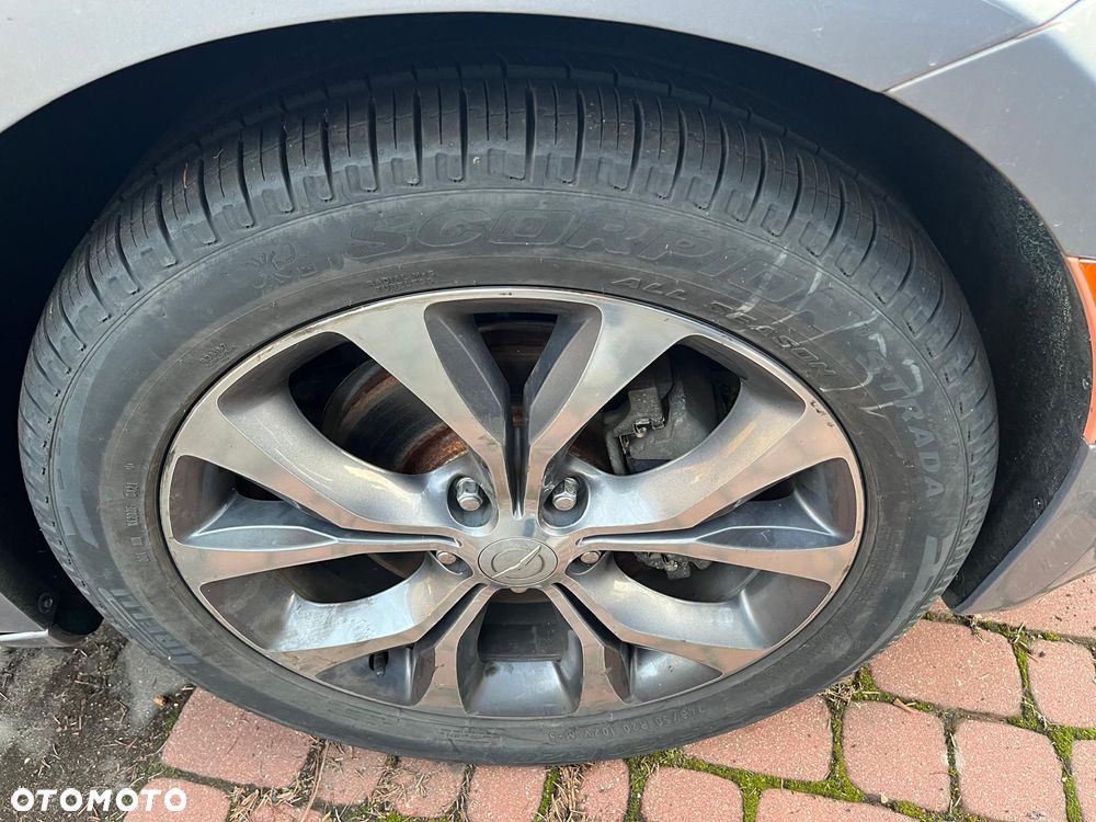 Chrysler Pacifica - 34