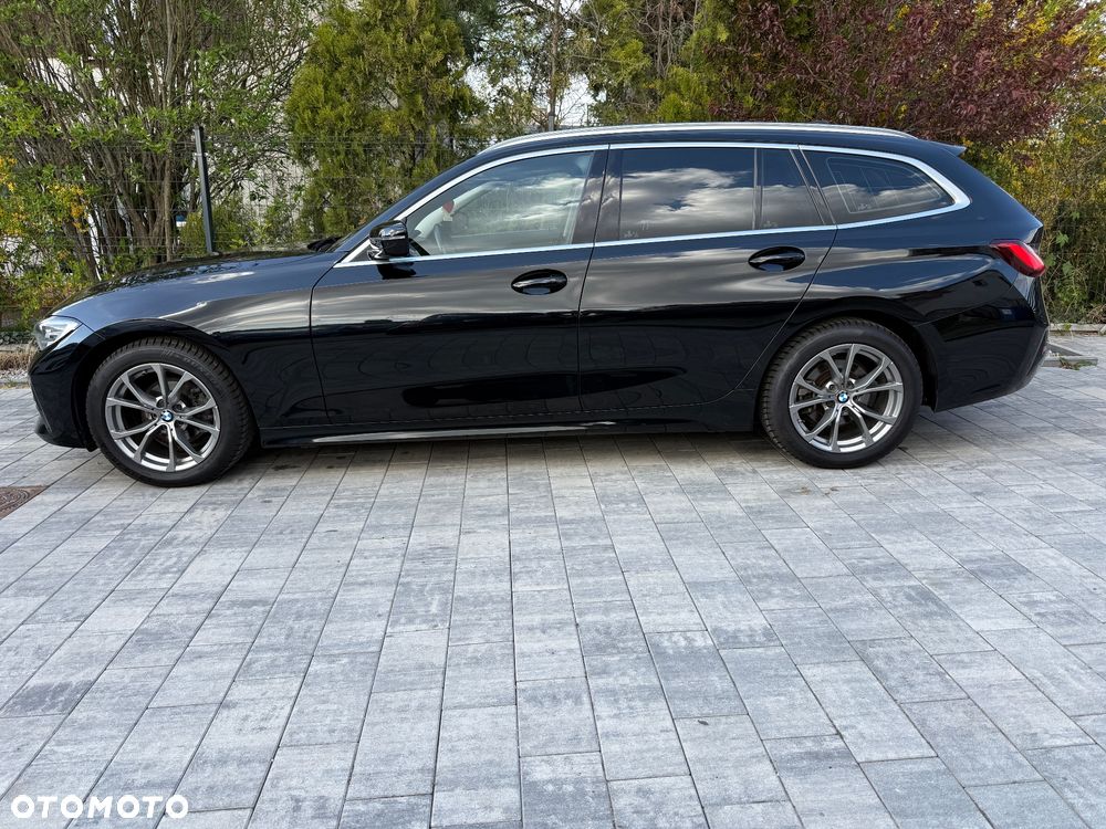 BMW Seria 3 320d Sport Line - 17