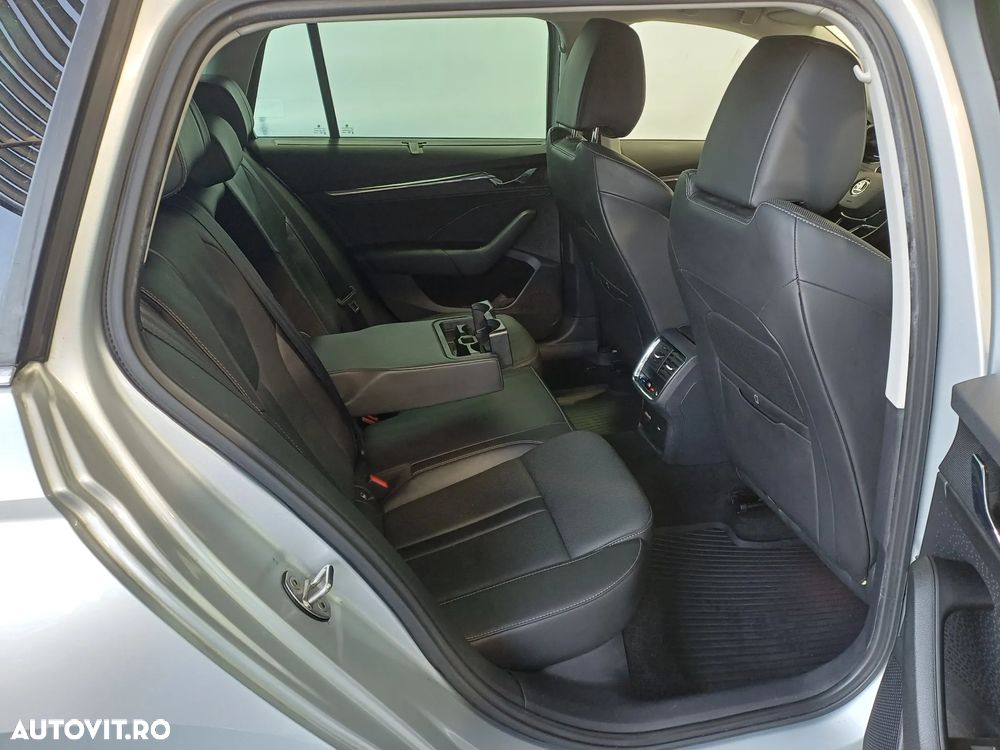 Skoda Octavia 2.0 TDI DSG Style - 34