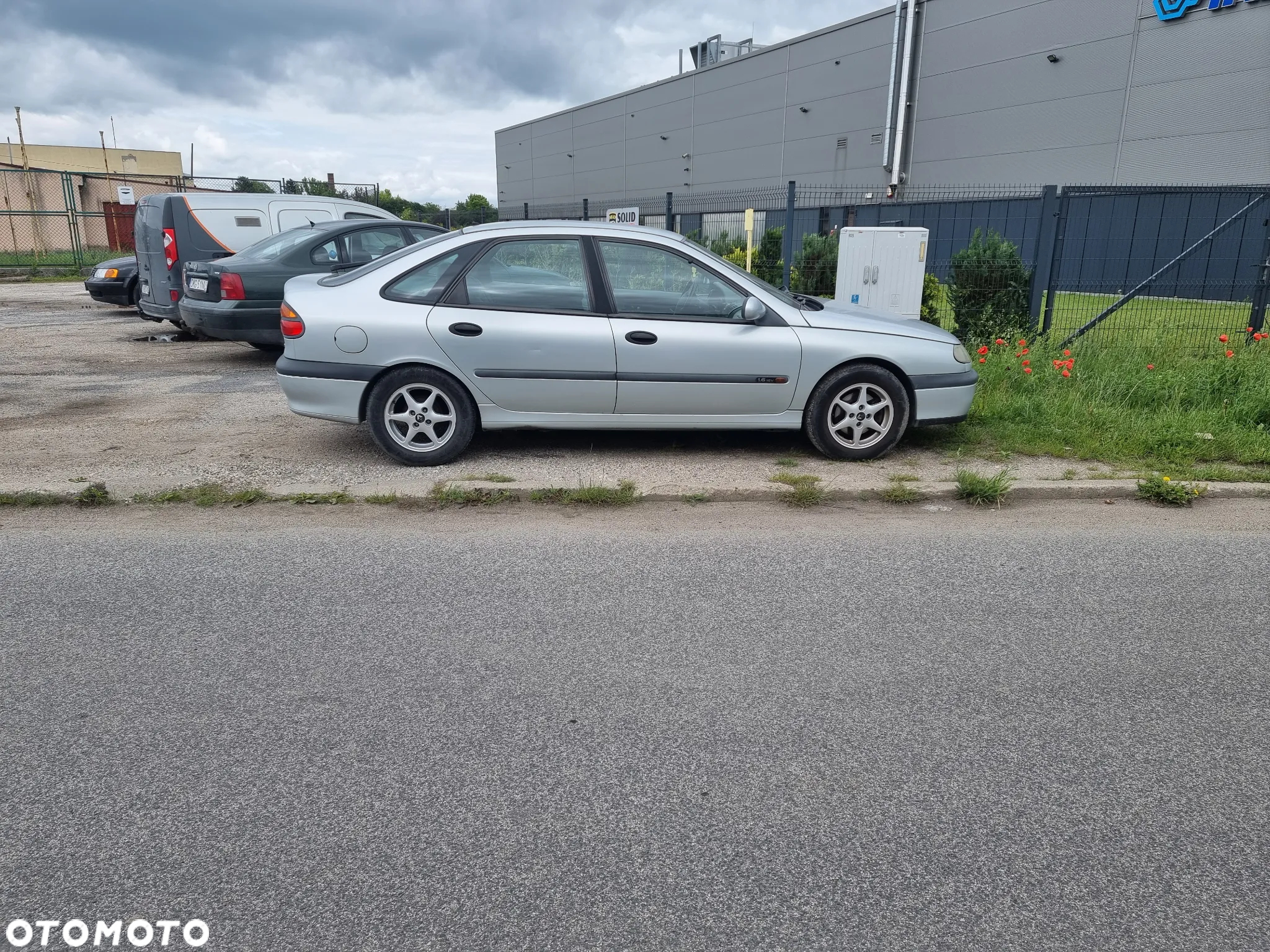 Renault Laguna 1.6 Concorde - 8