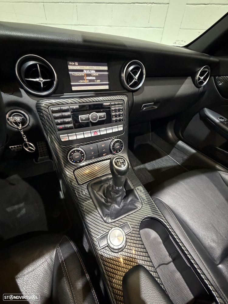 Mercedes-Benz SLK 200 (BlueEFFICIENCY) - 27