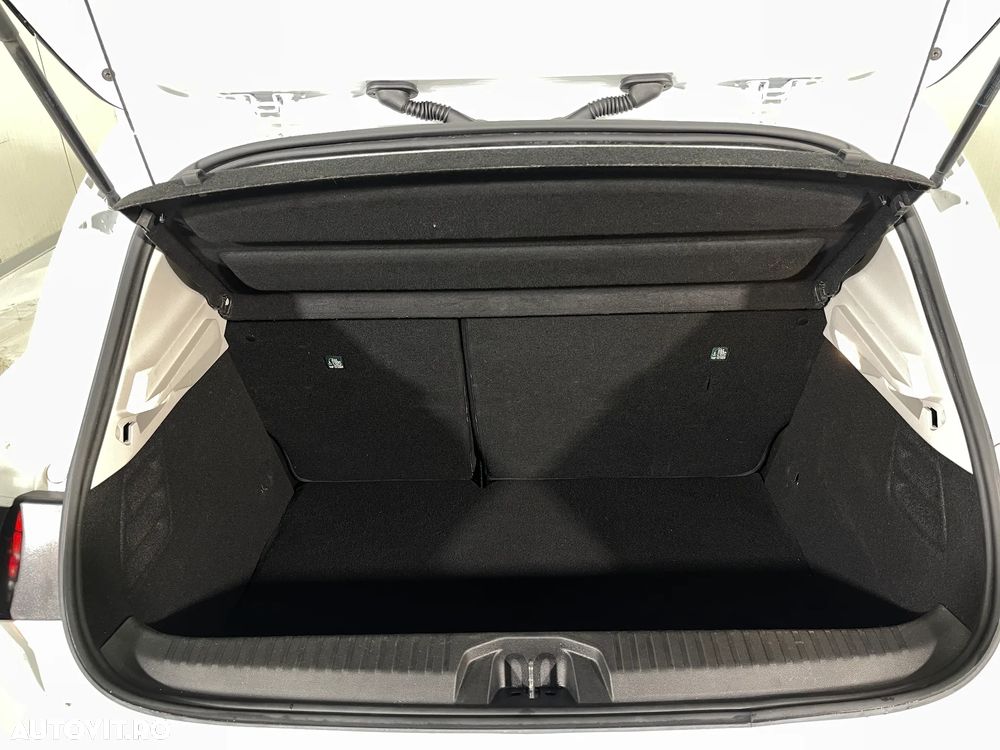 Renault Clio E-TECH 140 BUSINESS EDITION - 12