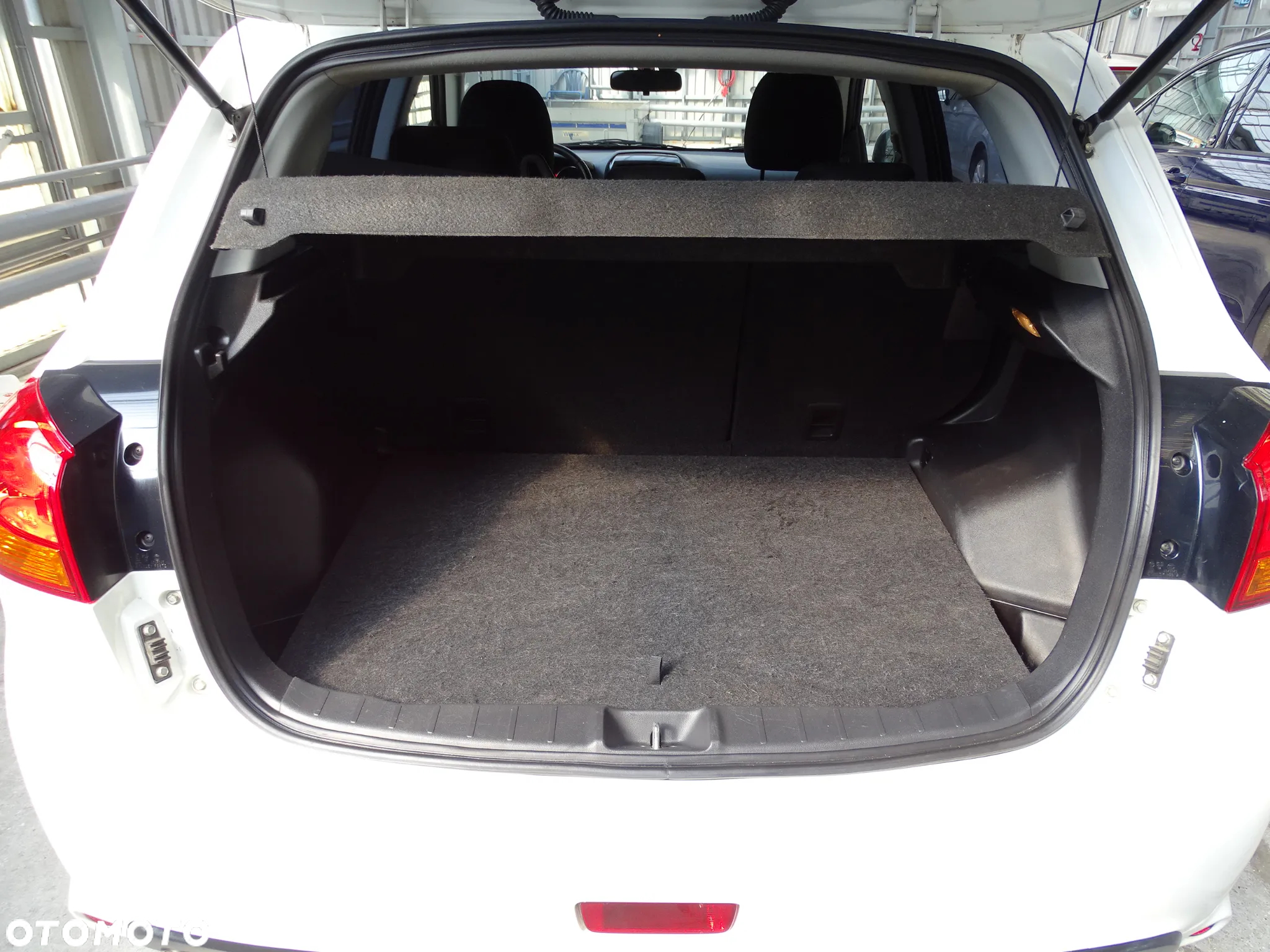 Mitsubishi ASX 1.6 Intense - 16