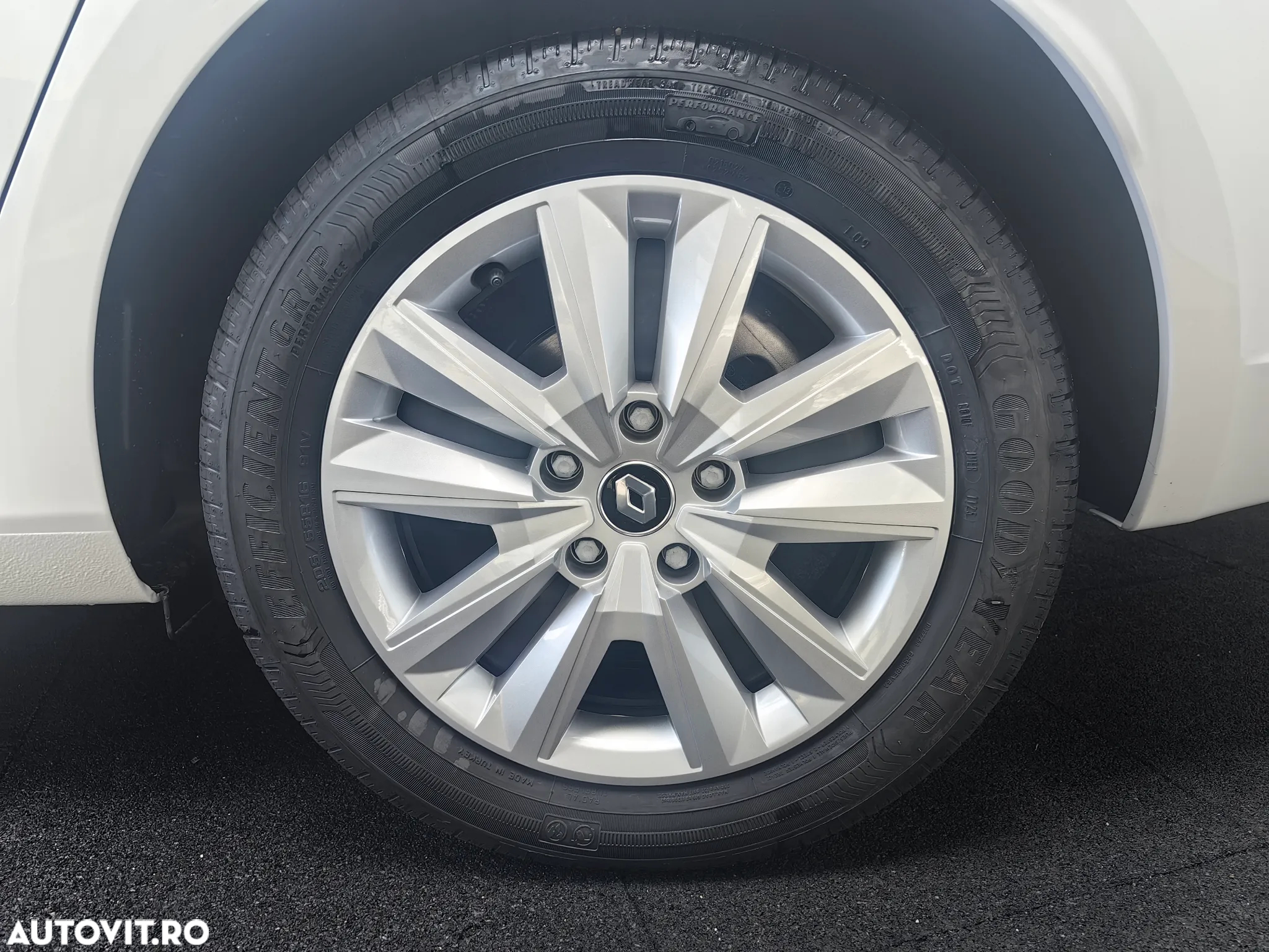 Renault Megane BLUE dCi 115 EDC Techno - 7