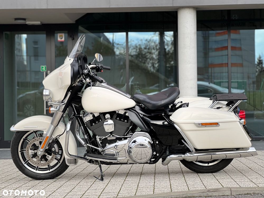 Harley-Davidson FLHT Electra Glide Standard - 2