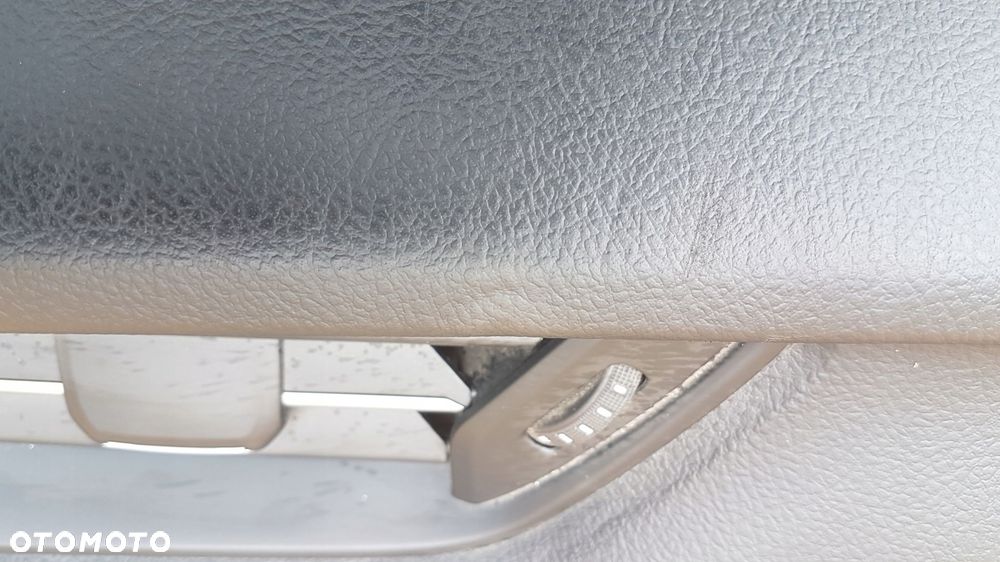 konsola deska rozdzielcza toyota avensis t27 lift t29 16- demontaż oryginał - 6