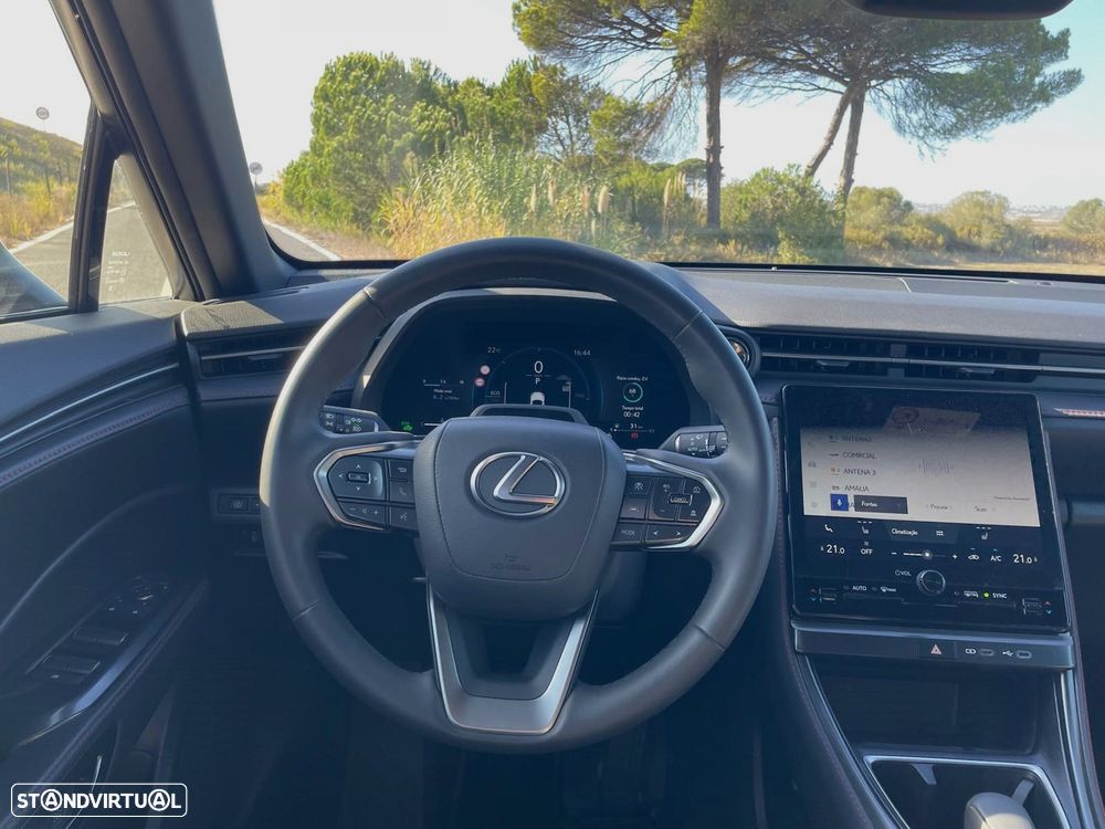 Lexus LBX Emotion - 35