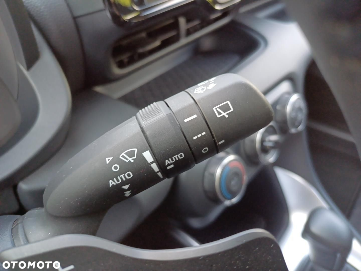 Toyota Yaris 1.5 Comfort CVT - 20