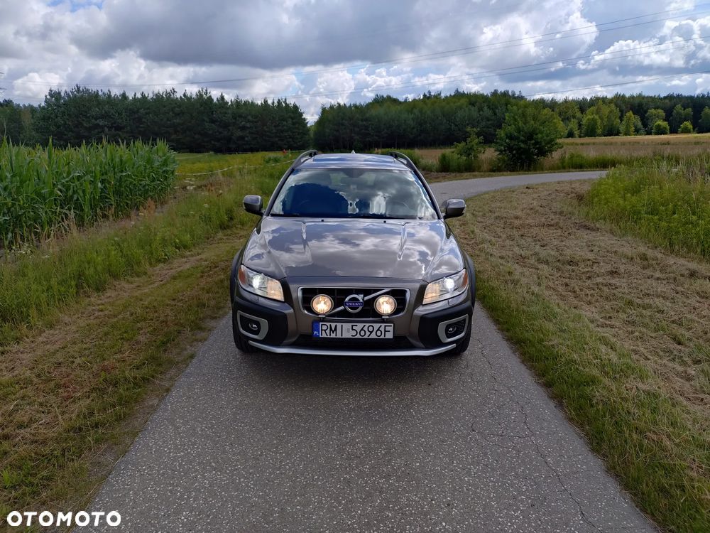 Volvo XC 70 D5 AWD Momentum - 14