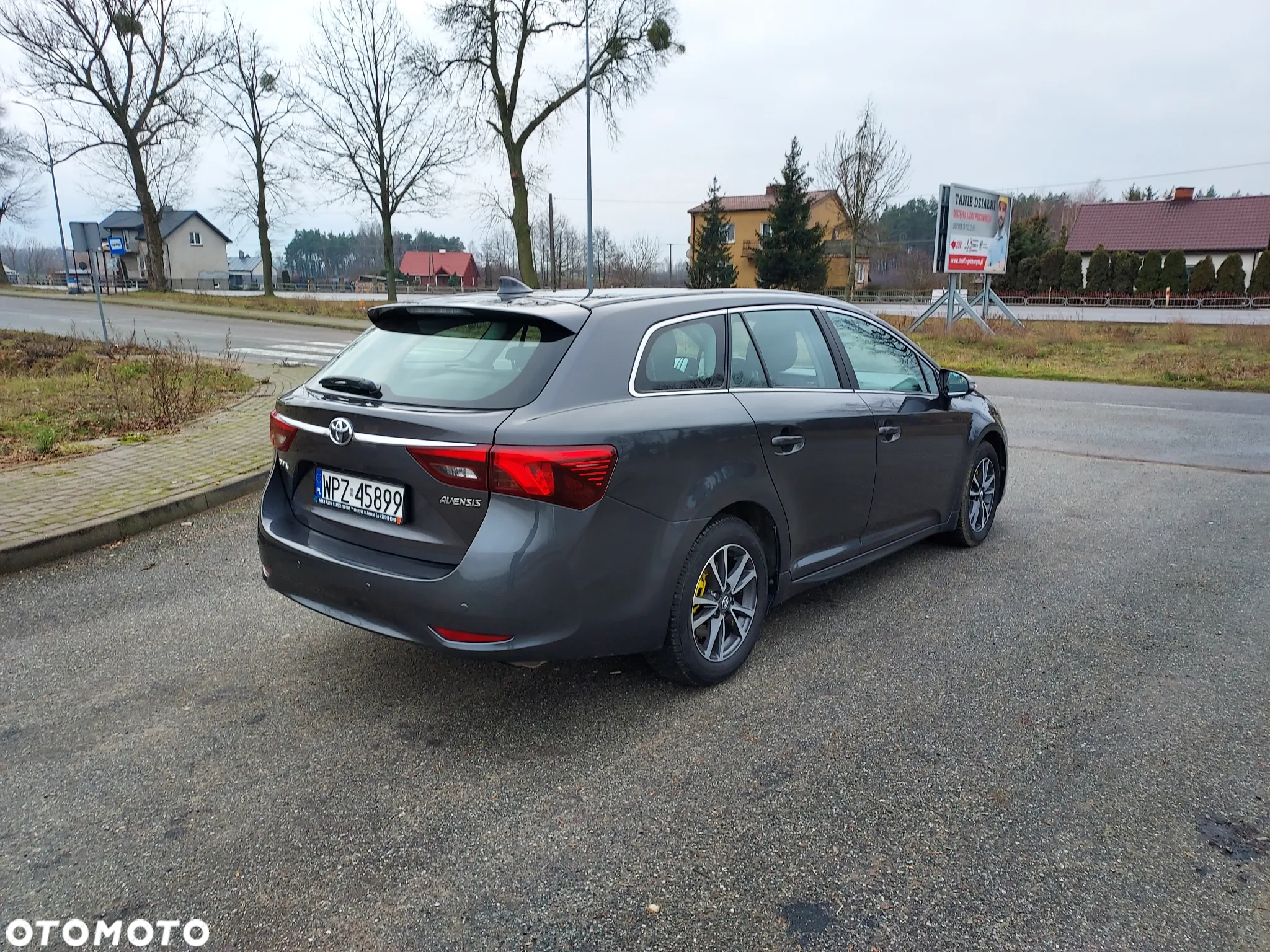 Toyota Avensis 2.0 Premium MS - 10