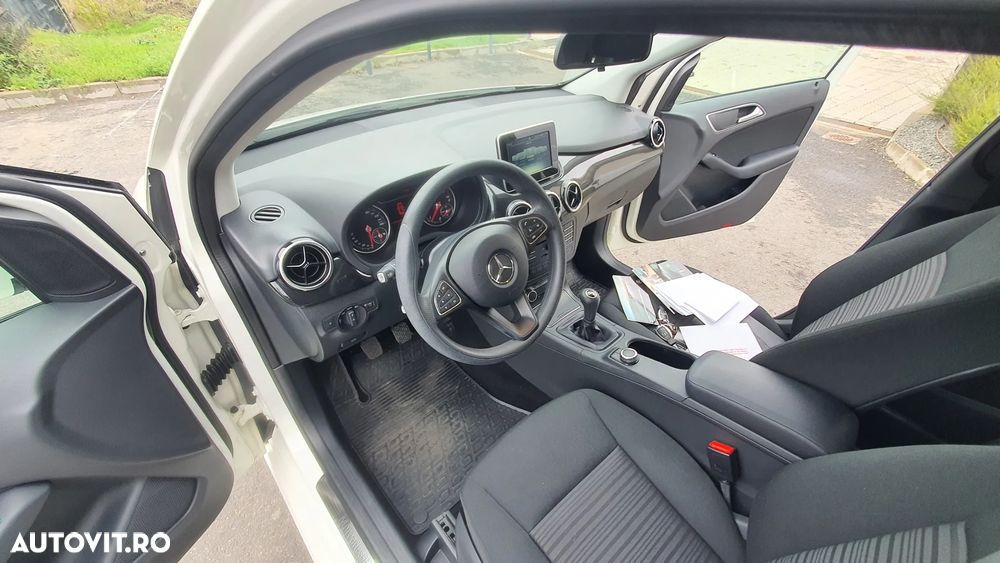 Mercedes-Benz B 160 - 21