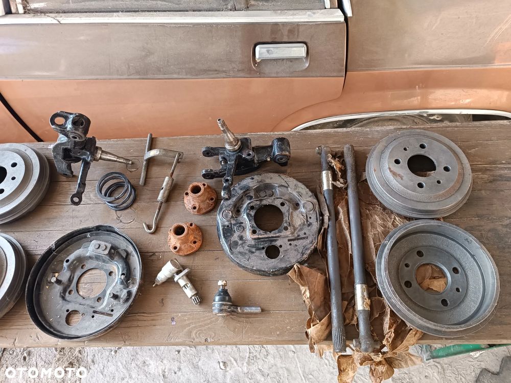 Fiat 126p Zderzak Maska Drzwi Szyby Koła Silnik Zawieszenie inne - 36