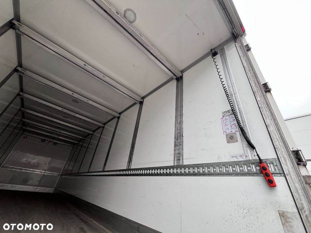 Scania Scania 6x2/4 oś skrętna i podnoszona 24, 23 euro palety 9,4 długości ASO DO KOŃCA DŁUGI IZOTERMA - 13