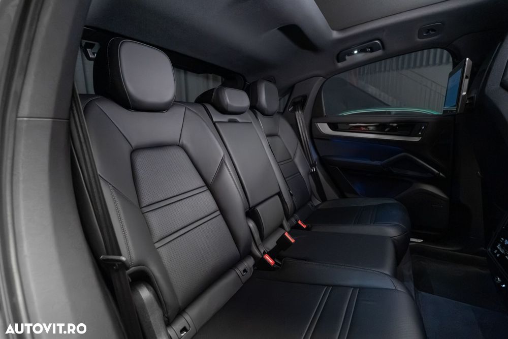 Porsche Cayenne Coupe S E-Hybrid Tiptronic S - 33