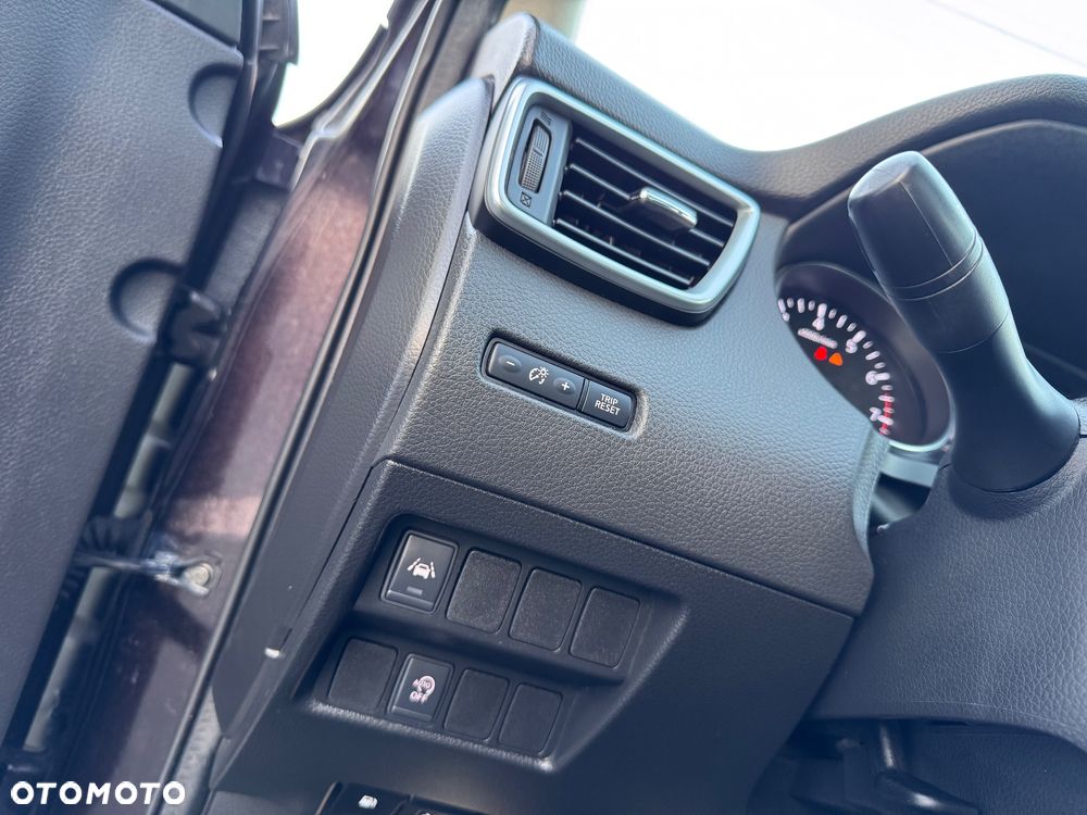 Nissan Qashqai 1.2 DIG-T N-Connecta - 26