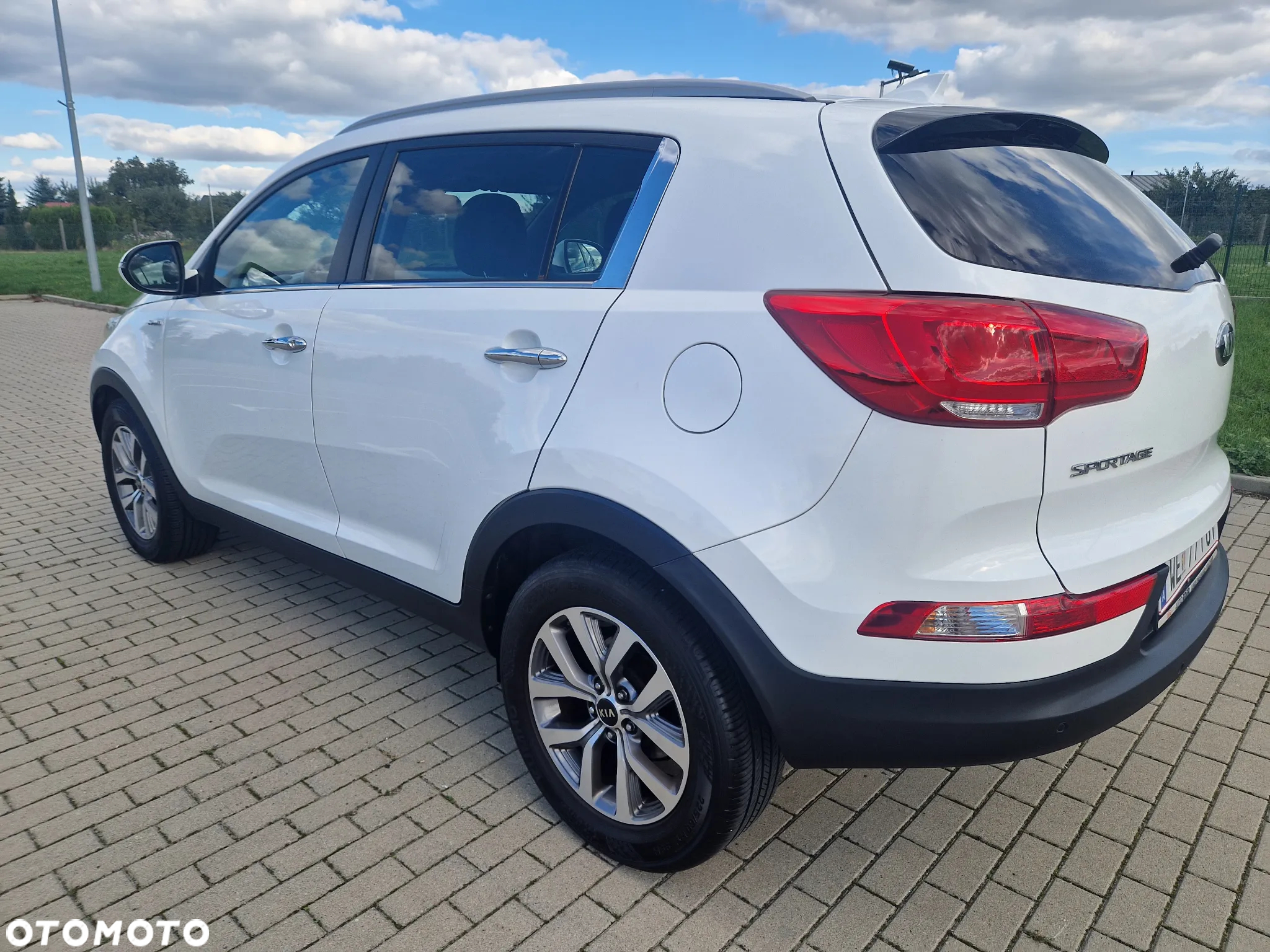 Kia Sportage 2.0 CRDI 4WD Automatik Fifa World Cup Edition - 9