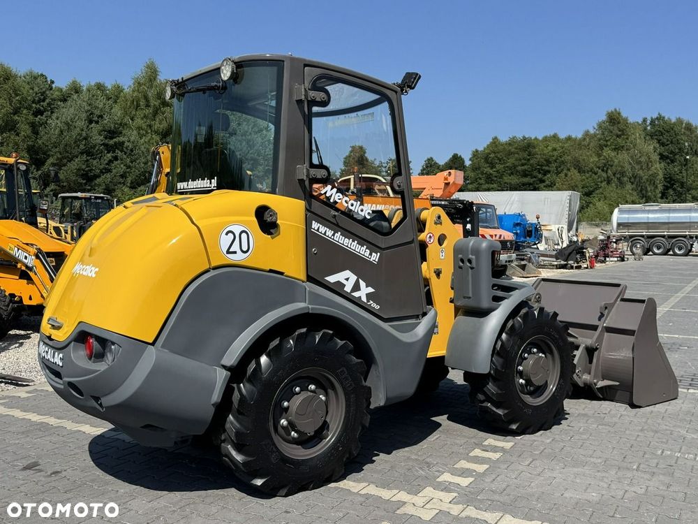 Mecalac AX 700 Szybko-Złącze Łyżka Super Stan - 17